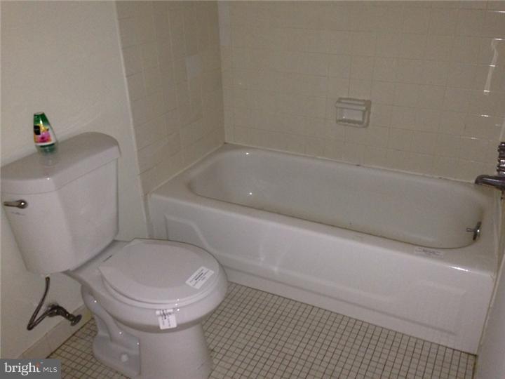174 Riversedge Drive Norristown, PA 19403 - Photo 14 of 16 Gallery Image 14