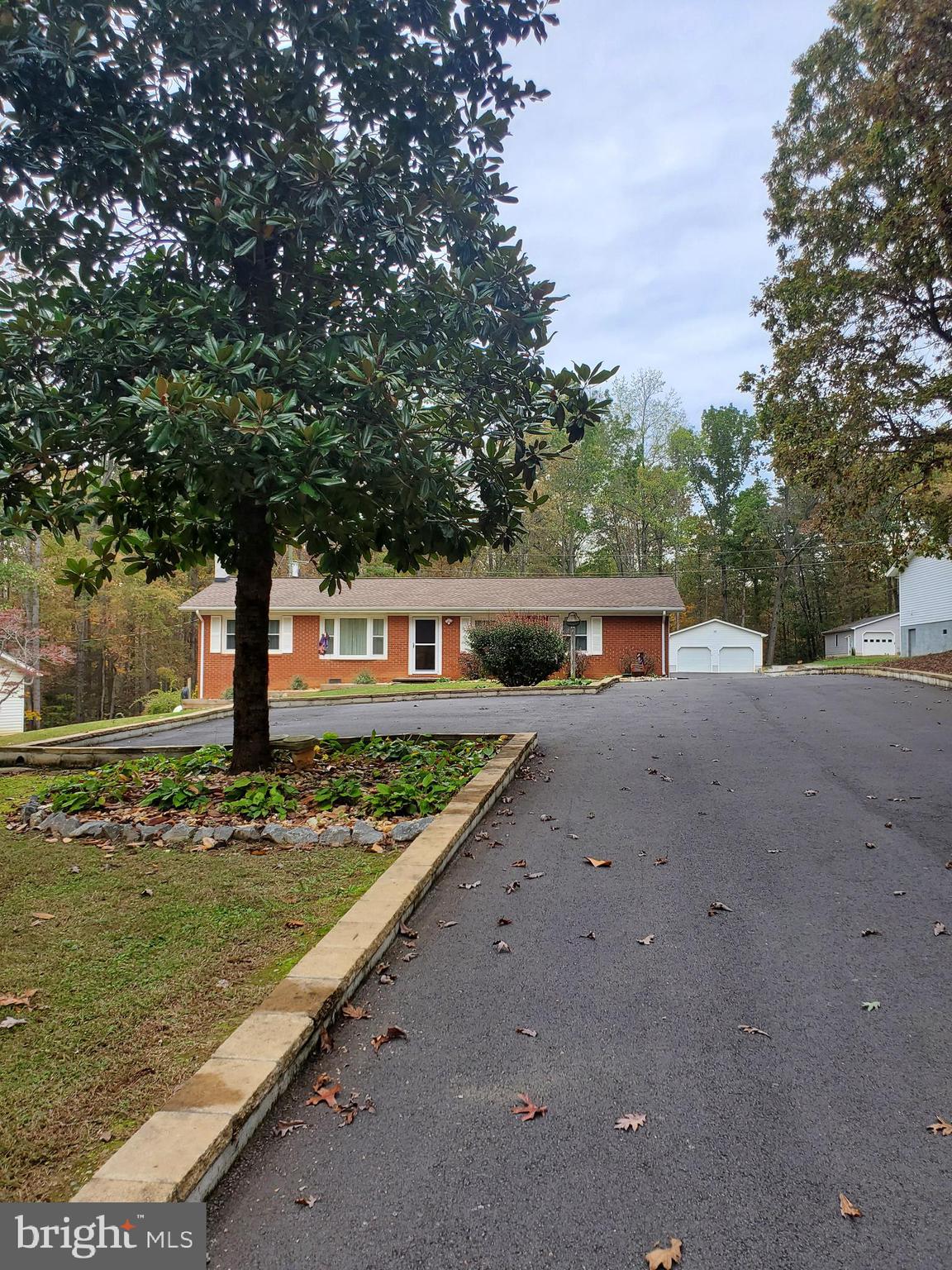 9833 Post Oak Road Spotsylvania, VA 22551 - Photo 1 of 25 Welcome Home !!!