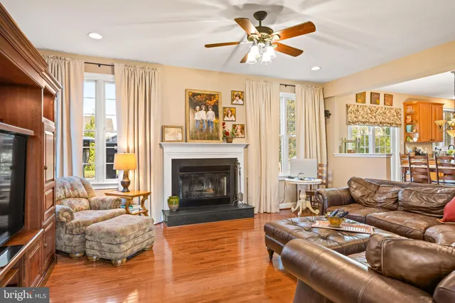 $990,000 | 220 Hickory Lane, Mullica Hill, NJ 08062