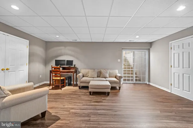 $990,000 | 220 Hickory Lane, Mullica Hill, NJ 08062