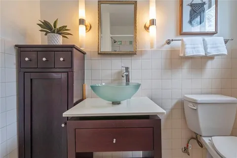 $290,000 | 5107 Rock Creek Lane, Mission, KS 66205