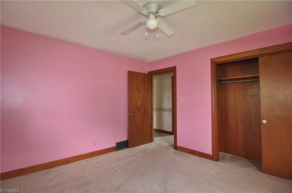 2823 Enterprise Road Lexington, NC 27295 - Photo 14 of 24 3rd Bedroom