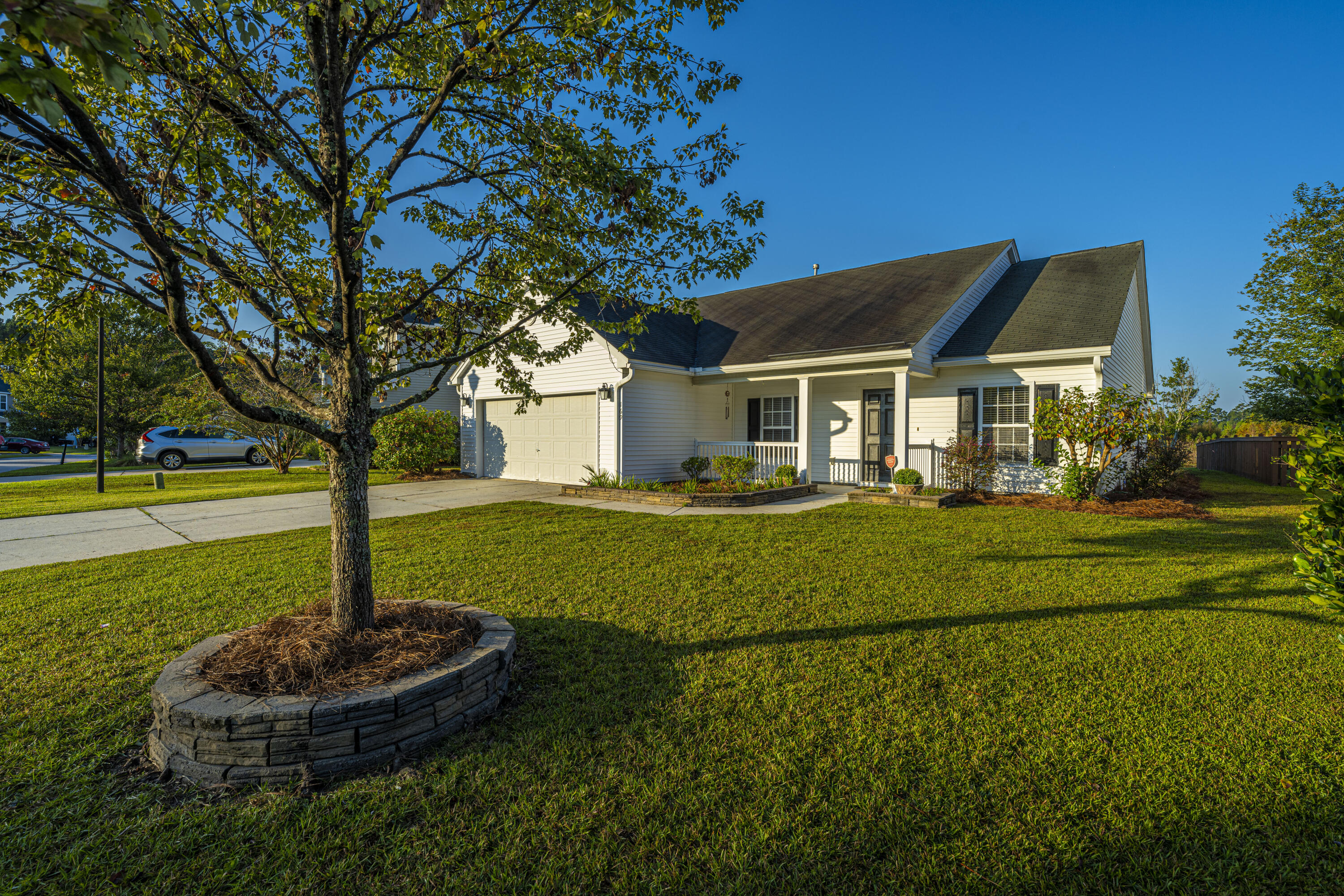 169 Decatur Drive Summerville, SC 29486 - Photo 2 of 51 DSC_4508