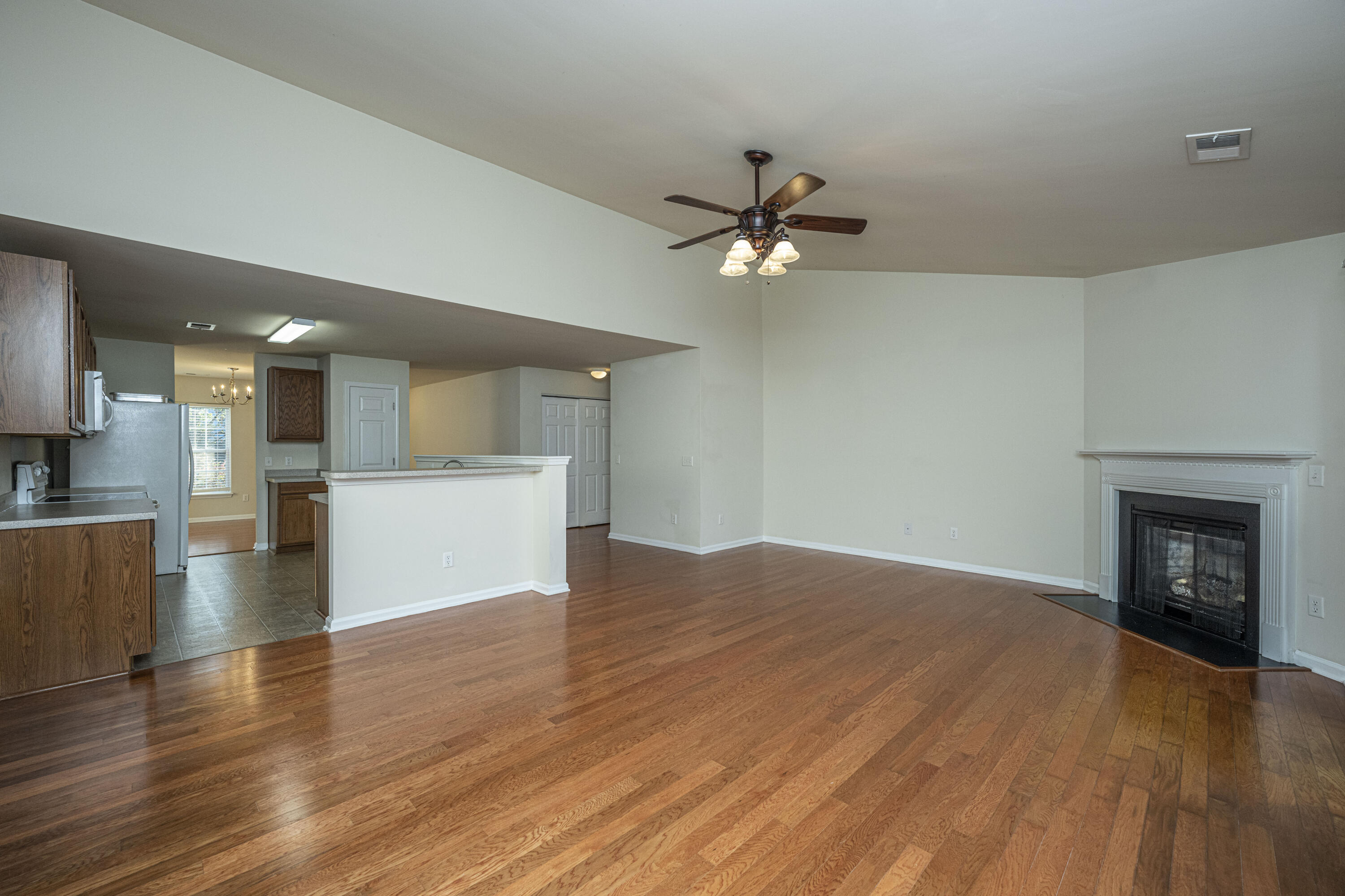 169 Decatur Drive Summerville, SC 29486 - Photo 11 of 51 DSC_4471