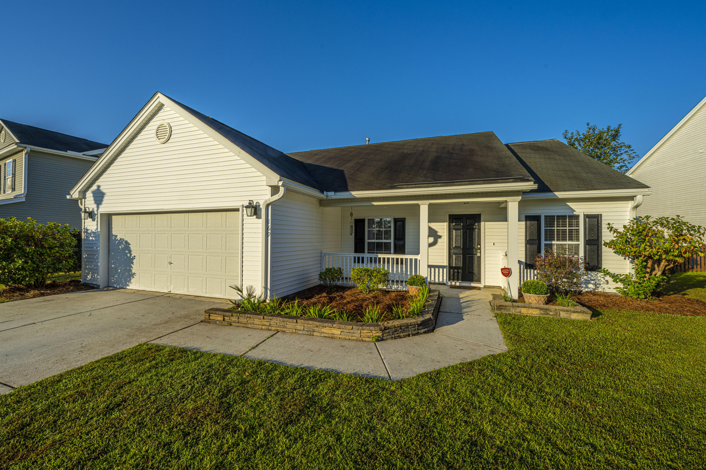 169 Decatur Drive Summerville, SC 29486 - Photo 5 of 51 DSC_4517