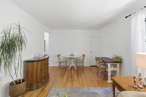 $355,000 | 286 Cherry Valley Avenue, Unit A2, Garden City, NY 11530