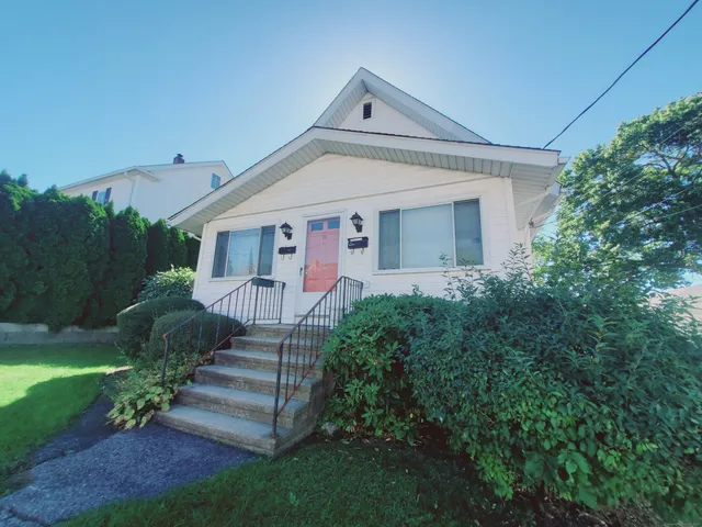 $749,900 | 15 Robin Street, Stamford, CT 06902