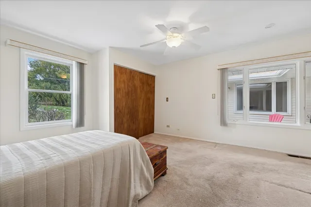 $425,000 | 612 White Pine Road, Buffalo Grove, IL 60089