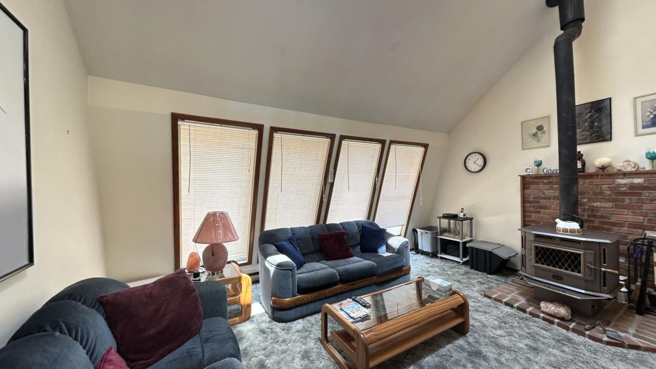 1238 Steele Circle Bushkill, PA 18324 - Photo 8 of 30 1230-Steele-Cir-08012024_155443