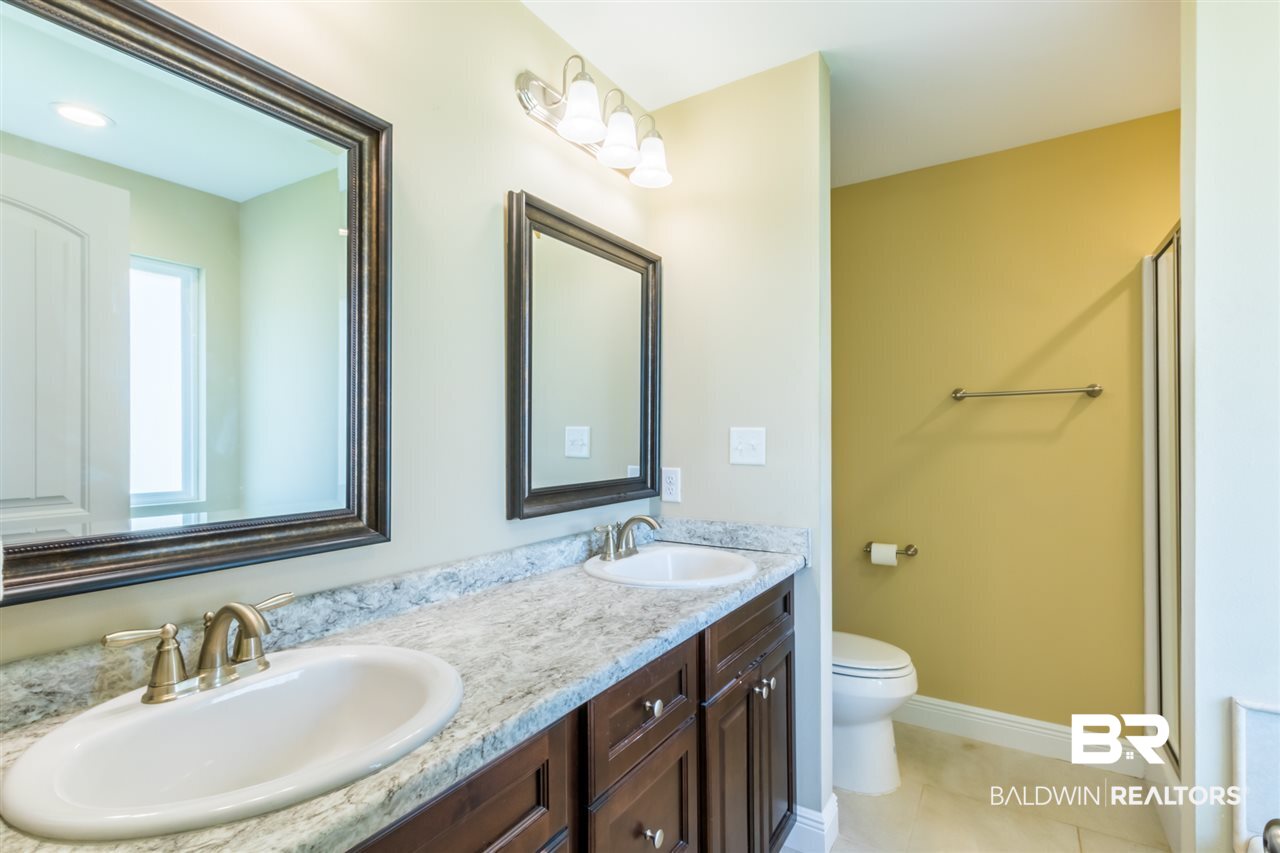 13832 Shea Circle Foley, AL 36535 - Photo 16 of 26 Master Bathroom