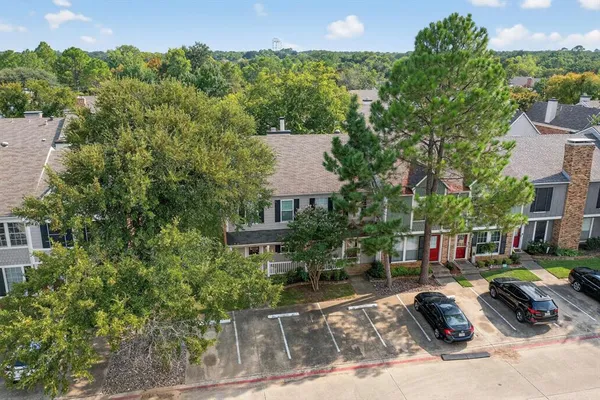 $1,900 | 46 Abbey Road, Euless, TX 76039