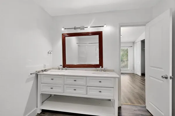 $1,900 | 46 Abbey Road, Euless, TX 76039