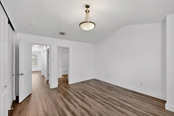 $1,900 | 46 Abbey Road, Euless, TX 76039