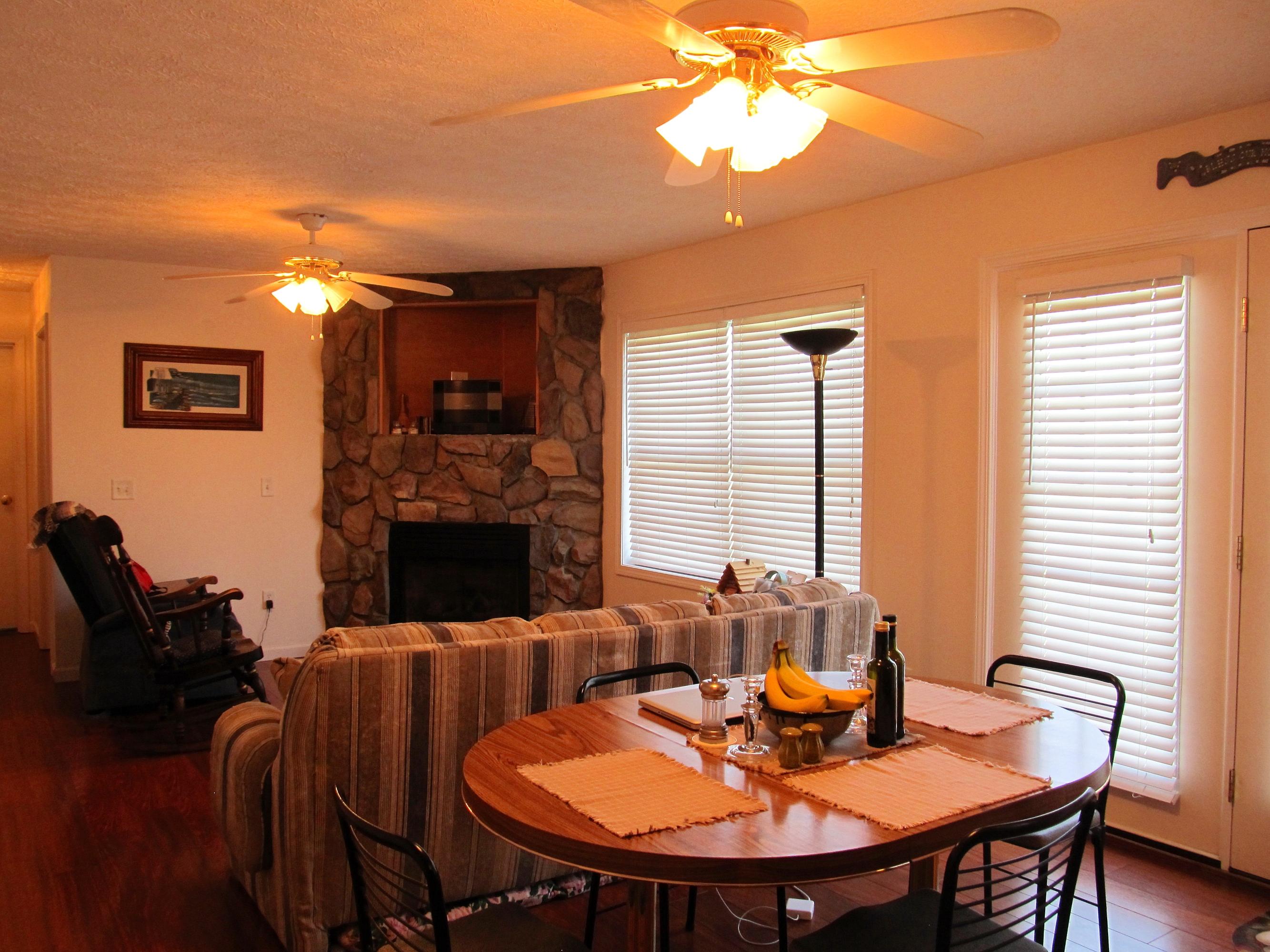 578 Russell Brothers Road Sharps Chapel, TN 37866 - Photo 12 of 39 breakfast area