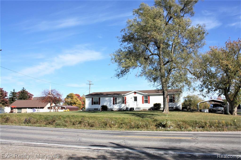 4484 Capac Road Capac, MI 48014 - Photo 3 of 47