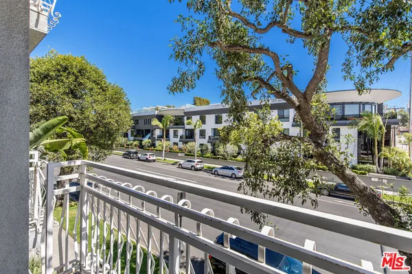 $3,650 | 9800 Vidor Drive, Unit 203, Los Angeles, CA 90035