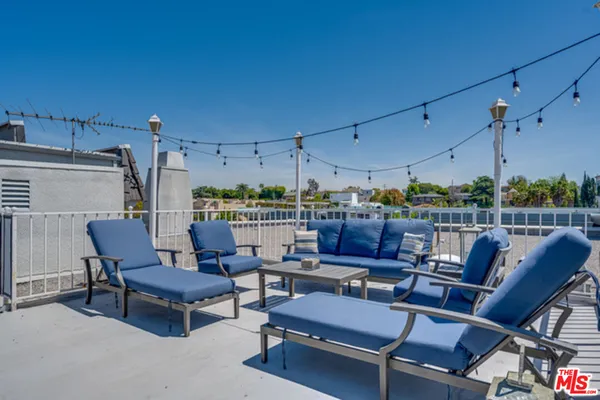 $3,650 | 9800 Vidor Drive, Unit 203, Los Angeles, CA 90035