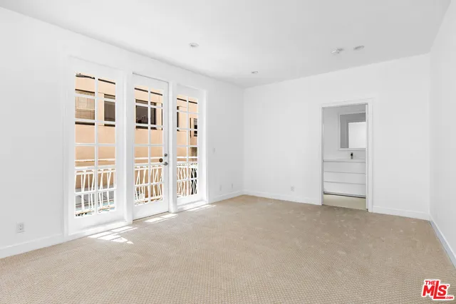 $3,650 | 9800 Vidor Drive, Unit 203, Los Angeles, CA 90035