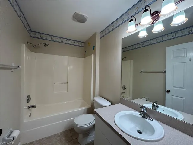 $299,900 | 26 Southwest 19th Lane, Cape Coral, FL 33991