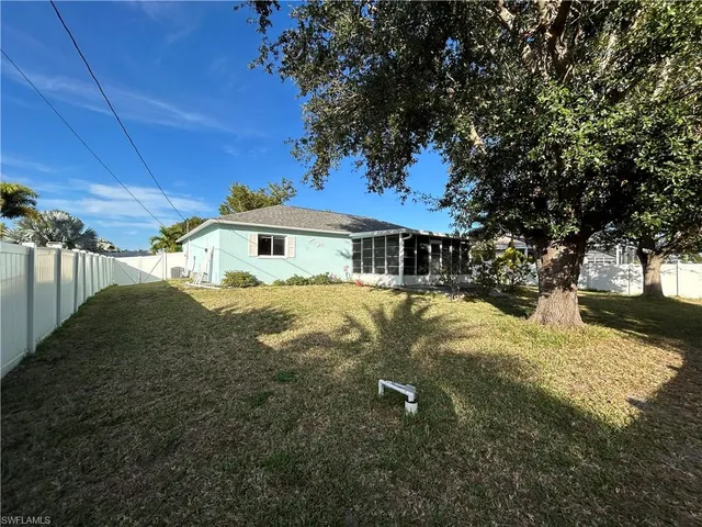 $299,900 | 26 Southwest 19th Lane, Cape Coral, FL 33991