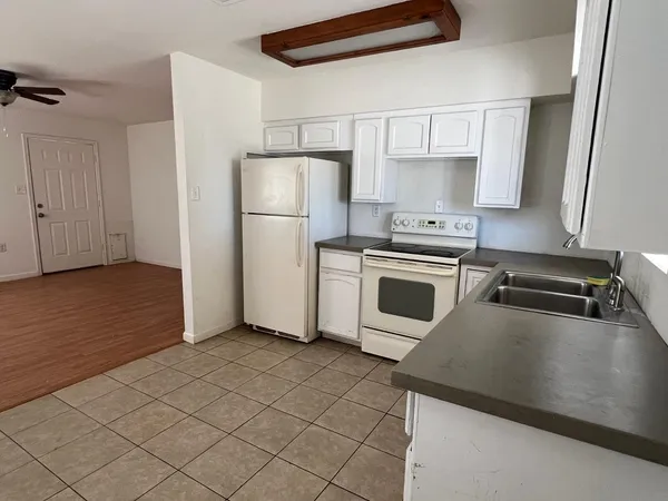 $1,400 | 116 East Beech Avenue, Casa Grande, AZ 85122