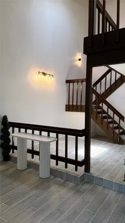 a view of livingroom with furniture