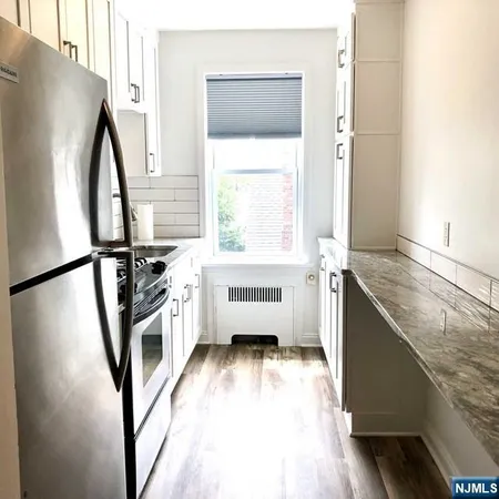 $2,500 | 155 Union Avenue, Unit 204, Rutherford, NJ 07070