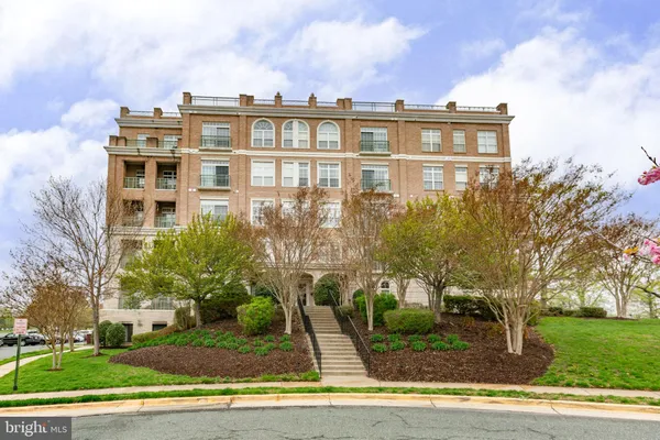 $415,000 | 820 Belmont Bay Drive, Unit 401, Woodbridge, VA 22191