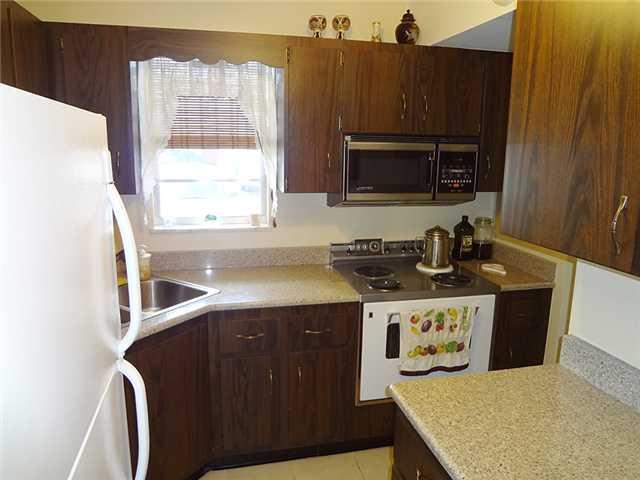 1943 Southwest Palm City Road, Unit 22B Stuart, FL 34994 - Photo 4 of 10 Gallery Image 4