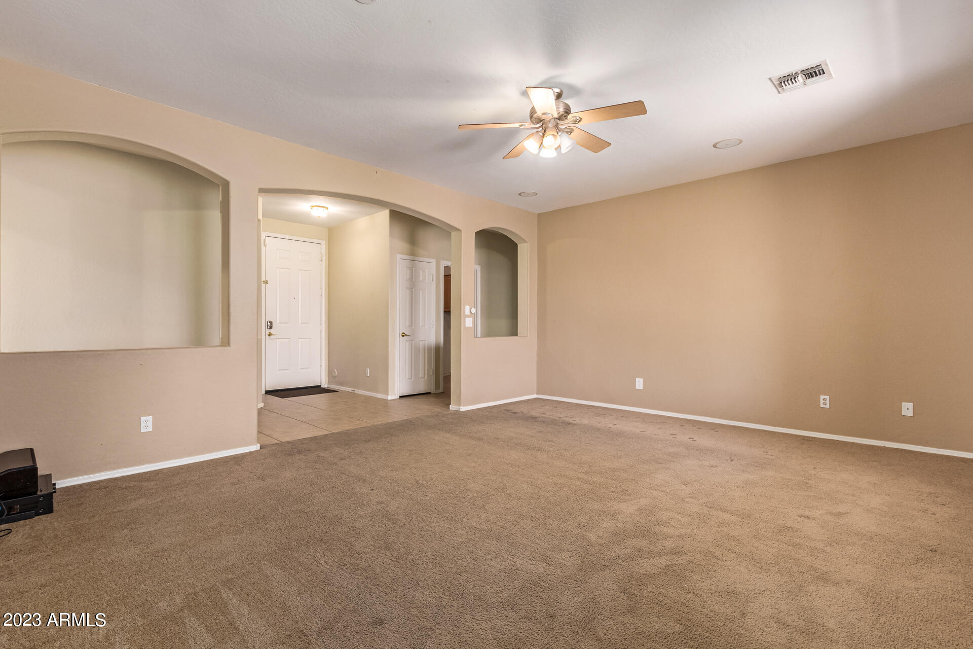 1804 East Beverly Road Phoenix, AZ 85042 - Photo 9 of 46 12 Beverly 1804