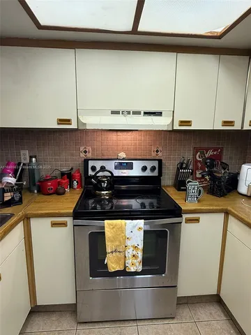 $275,000 | 9015 Southwest 125th Avenue, Unit N204, Miami, FL 33186