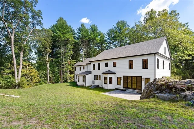 $3,975,000 | 957 South Street, Needham, MA 02492