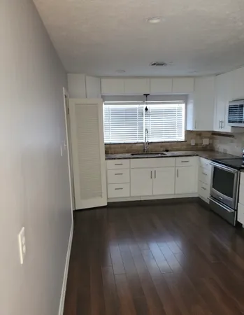 $1,100 | 6918 Irvington Boulevard, Unit B, Houston, TX 77022