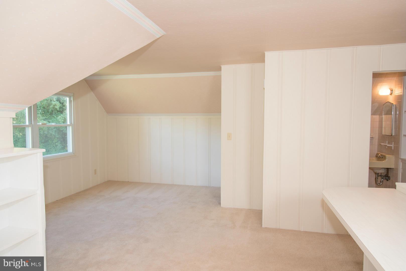 6019 Lakeview Road Baltimore, MD 21210 - Photo 13 of 19 Bonus Room