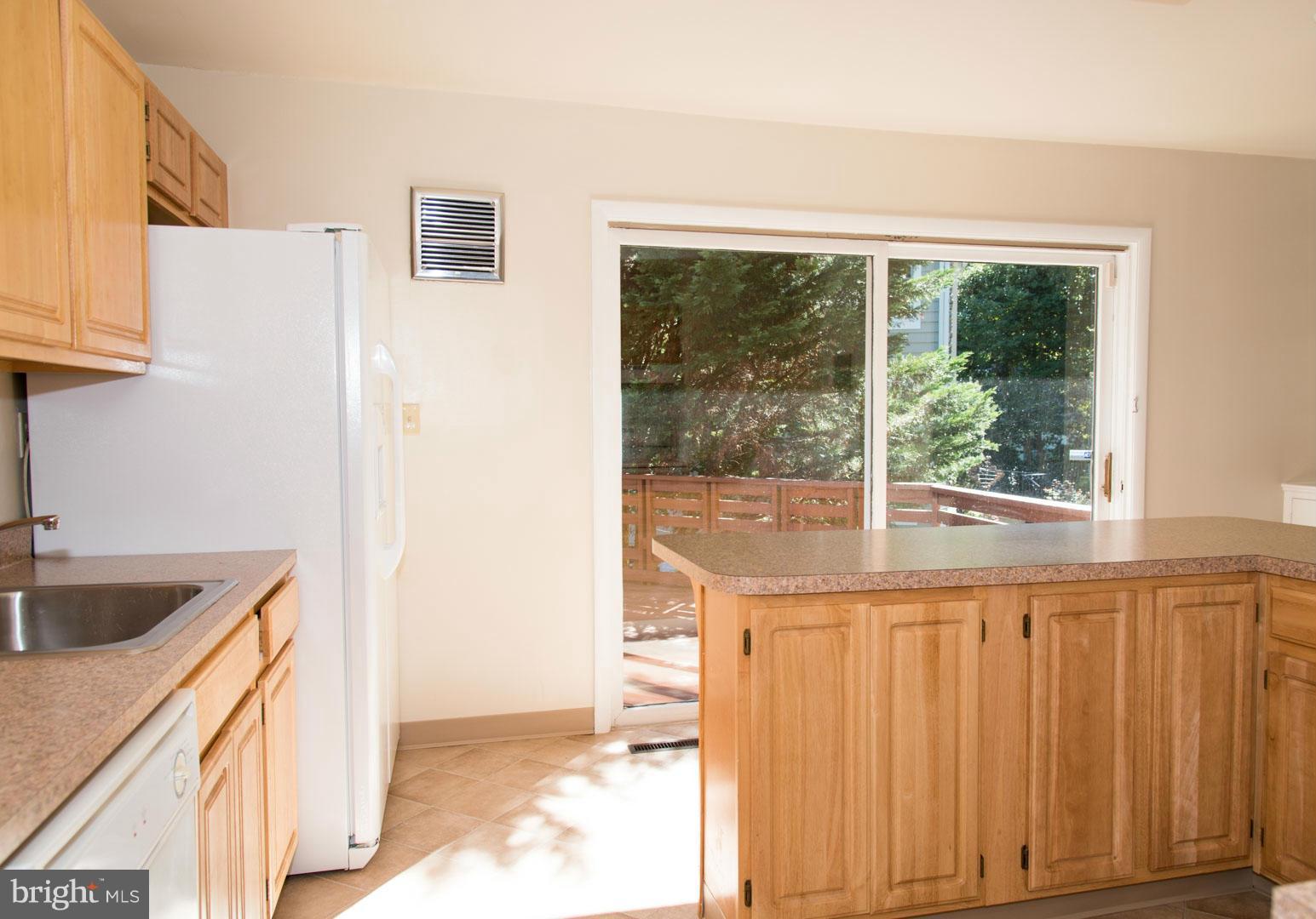 6019 Lakeview Road Baltimore, MD 21210 - Photo 5 of 19 Kitchen