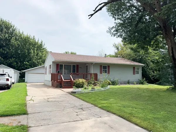 $200,000 | 606 Morningside Drive, Worthington, MN 56187