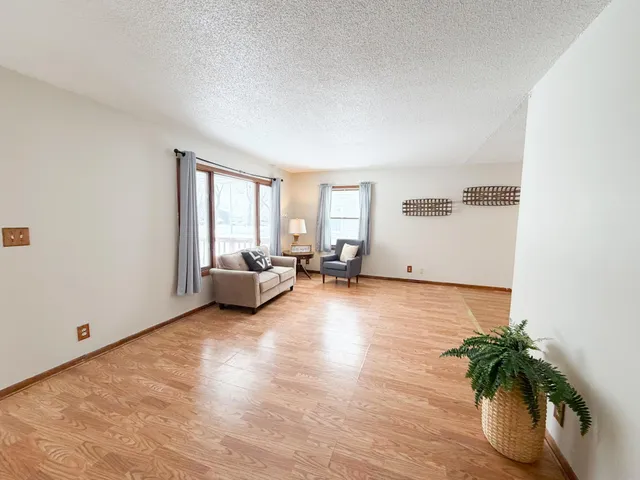 $254,000 | 606 Morningside Drive, Worthington, MN 56187