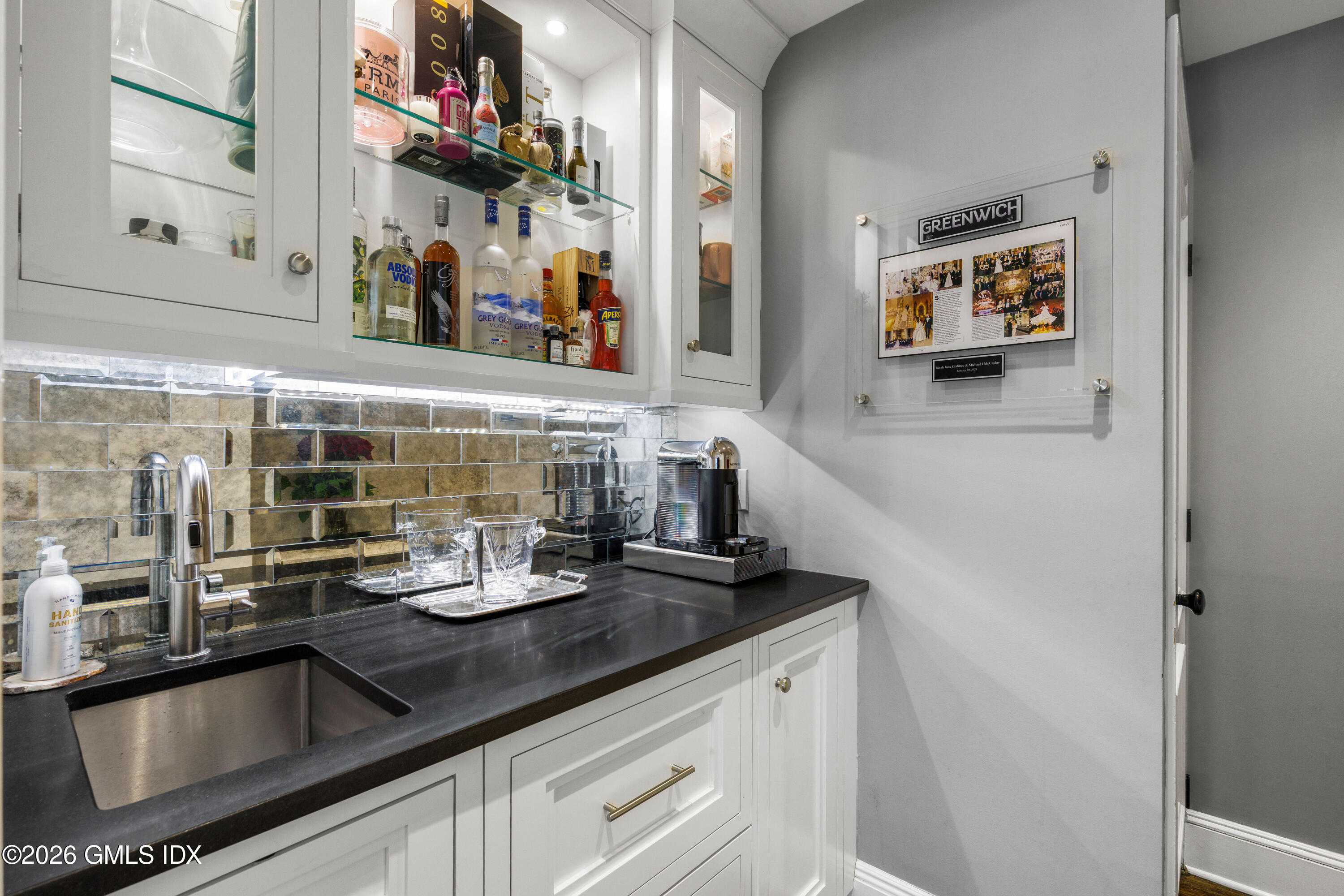 2 Old Church Road, Unit 1 Greenwich, CT 06830 - Photo 19 of 36 WetBar