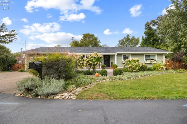 $345,000 | 207 Cincinnati Avenue, Huron, OH 44839