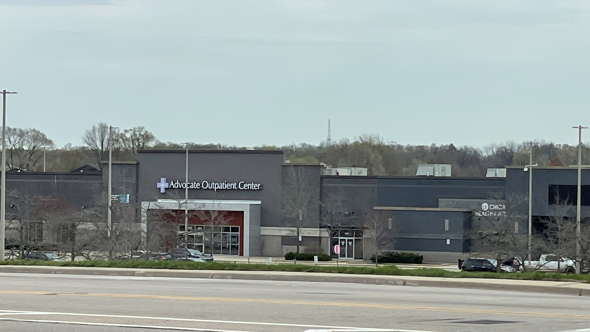 1601 Higgins Road Sleepy Hollow, IL 60118 - Photo 4 of 17 a view of a city