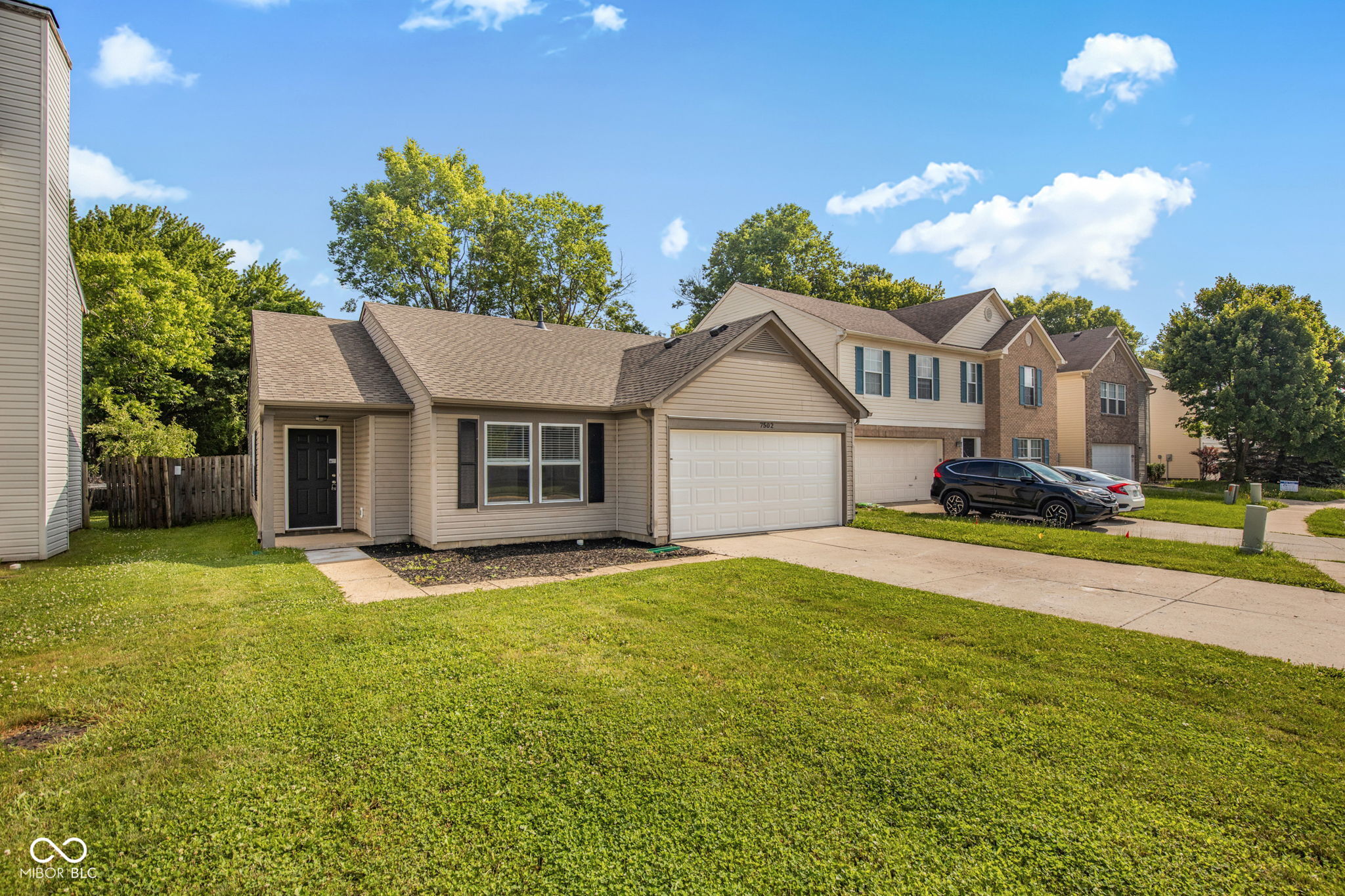 7502 Redcliff Road Indianapolis, IN 46256 - Photo 2 of 41 Gallery Image 2
