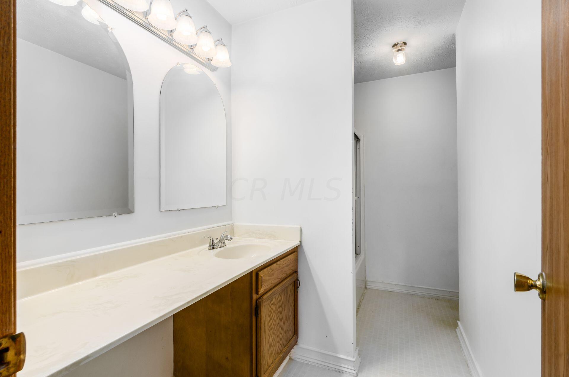 3537 Dempsey Road Westerville, OH 43081 - Photo 19 of 45 023_8e5c1082_g dempsey rd-047