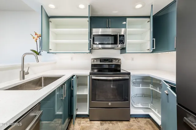 $299,000 | 1245 West 1st Street, Unit 204, Tempe, AZ 85281