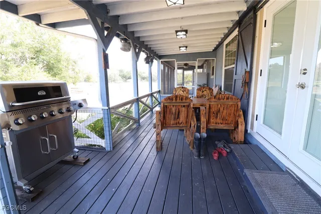 a picture of a city view