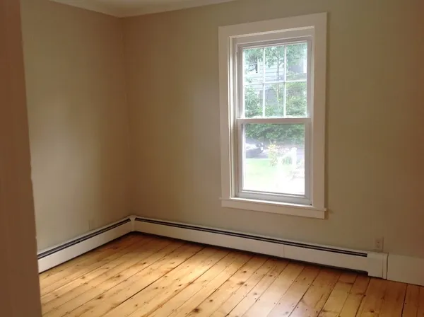 $2,100 | 341 Court Street, Unit 1, Keene, NH 03431