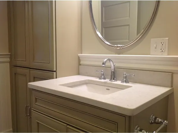 $2,100 | 341 Court Street, Unit 1, Keene, NH 03431