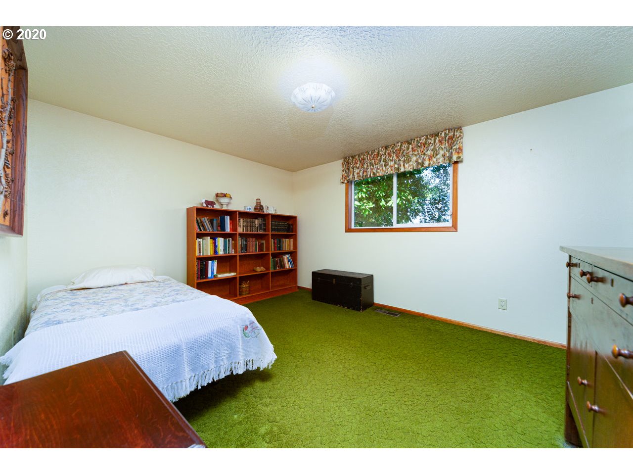 11658 Donald Road Northeast Aurora, OR 97002 - Photo 13 of 32 Gallery Image 13