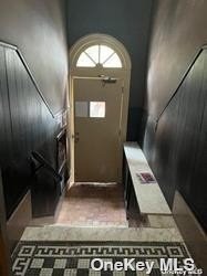 240 Powers Street, Unit 6 Brooklyn, NY 11211 - Photo 3 of 10 Lobby