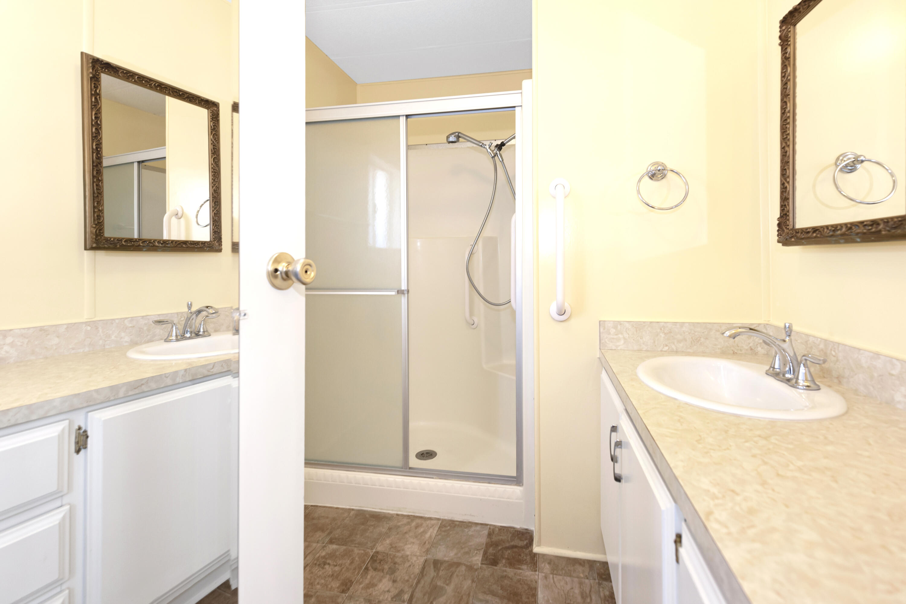 333 Old Mill Road, Unit 19 Santa Barbara, CA 93110 - Photo 9 of 16 Primary bath