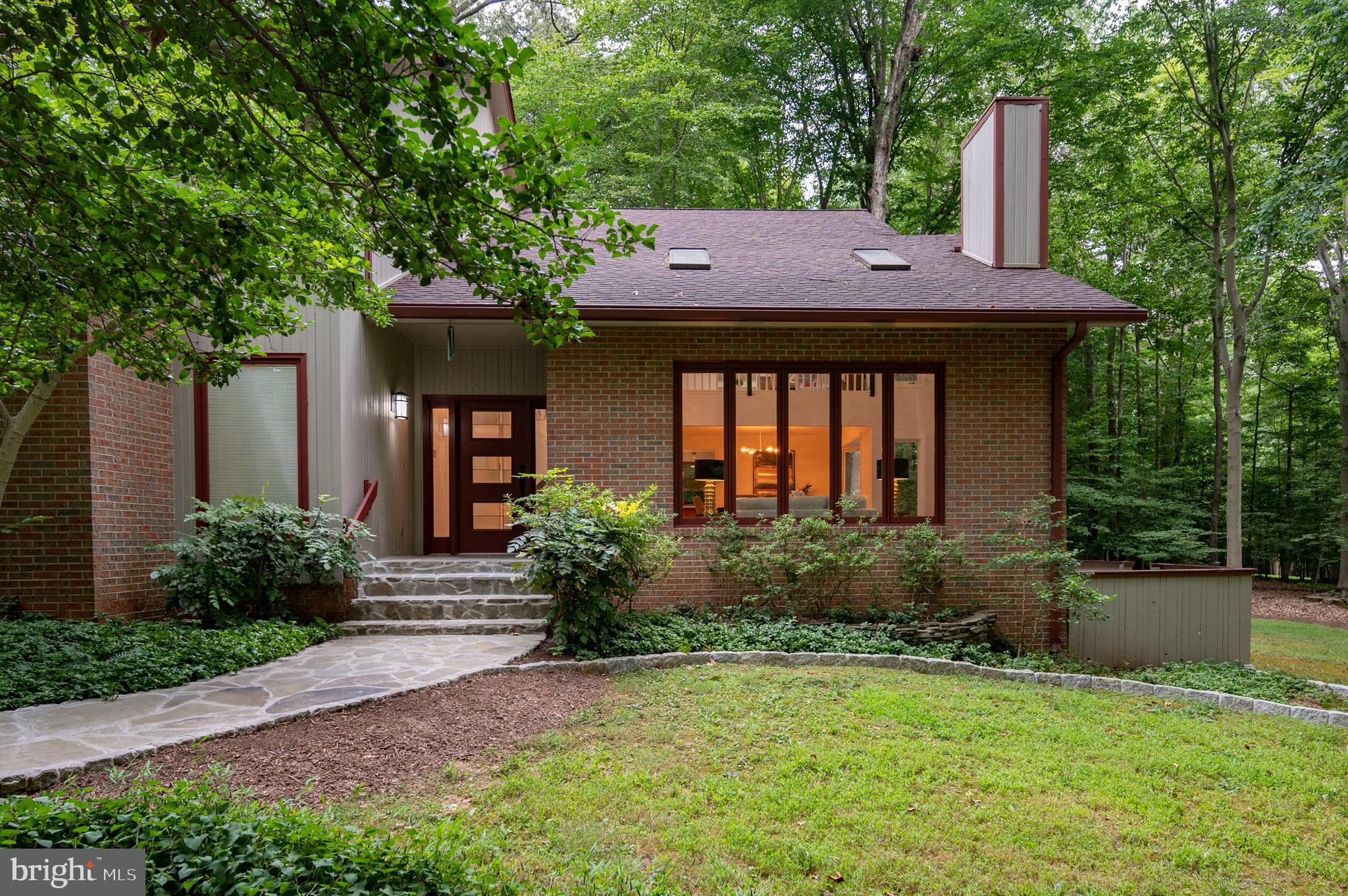 9501 Watts Road Great Falls, VA 22066 - Photo 3 of 73 front entry